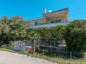 Отель Apartment Šime - ZAD505  Сукосан
